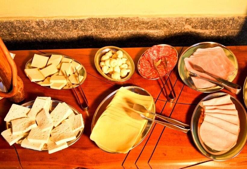 膳宿费 Pousada Alpes