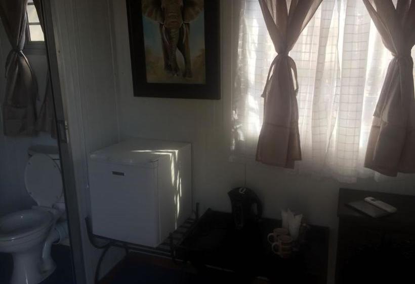 پانسیون Elephant Lodge Guesthouse