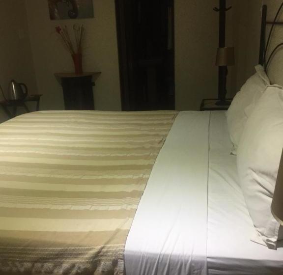 پانسیون Elephant Lodge Guesthouse