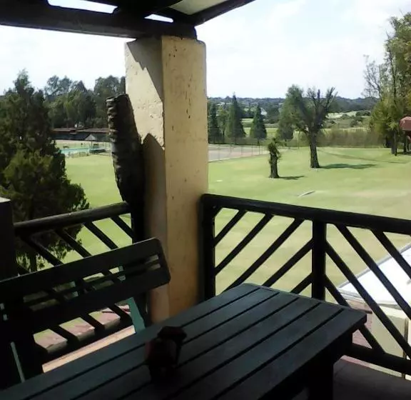 Majatalo Elephant Lodge Guesthouse