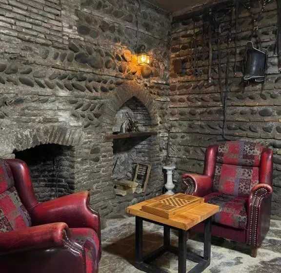 پانسیون Guest House Savane