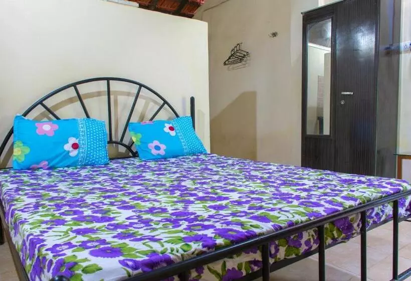 ペンション Raikar Guest House