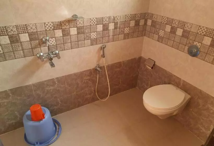 ペンション Raikar Guest House