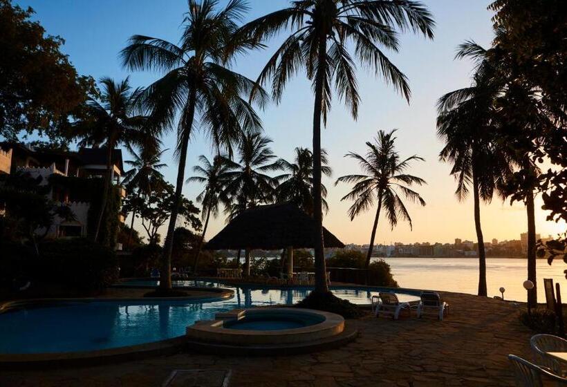 Tamarind Village Hotel Apartments