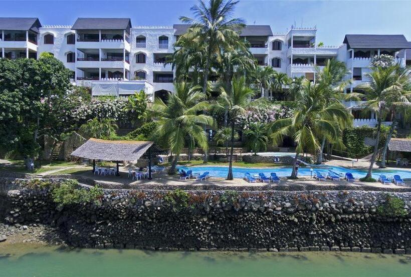 Tamarind Village Hotel Apartments