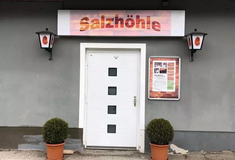 Retkeilymaja Frühstückspension Gasthof Gesslbauer