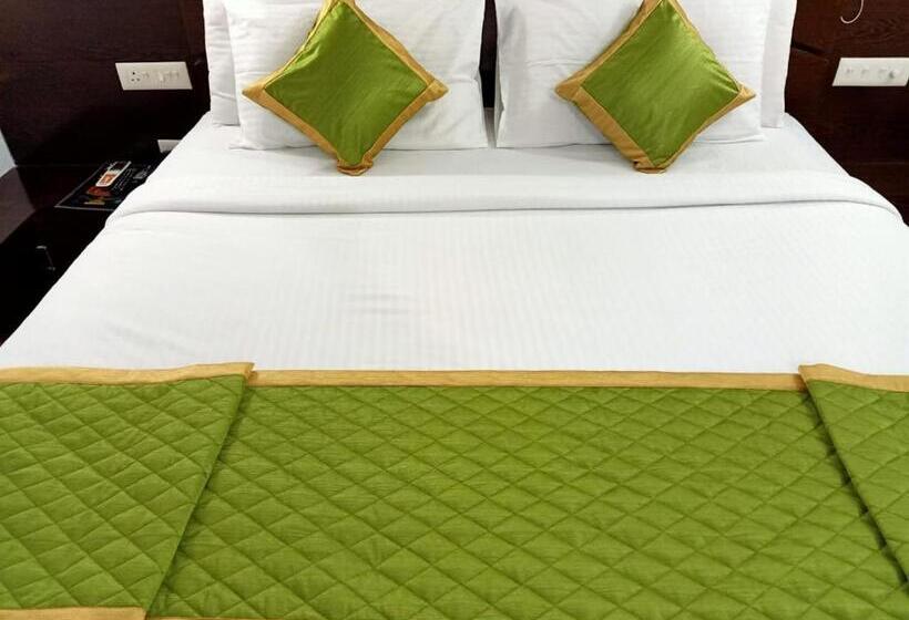 הוסטל Parco Residency