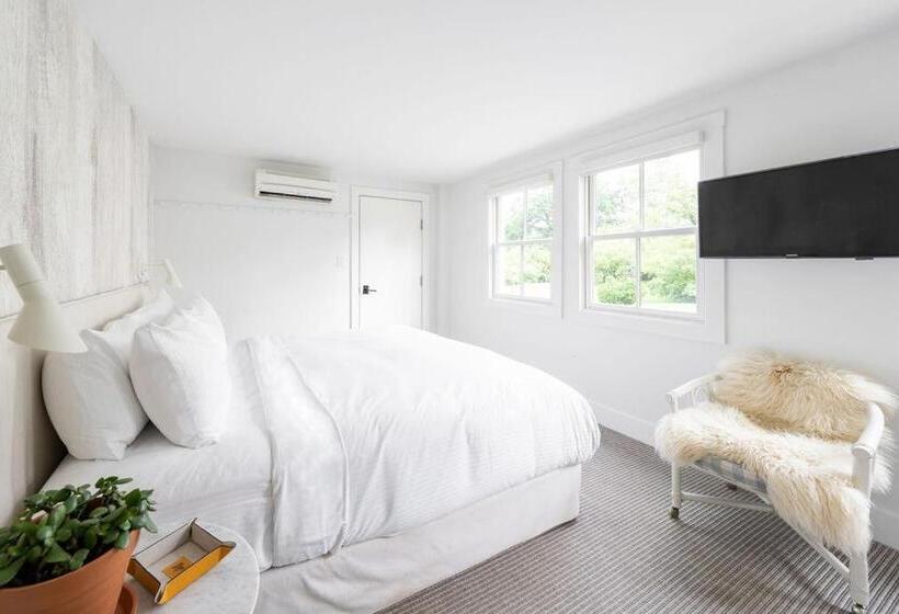 호스텔 White Moose Inn