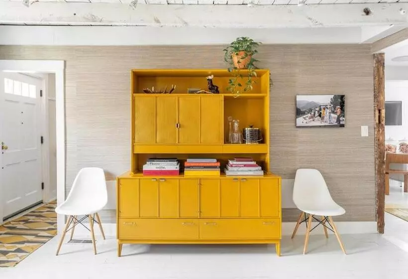 Retkeilymaja White Moose Inn