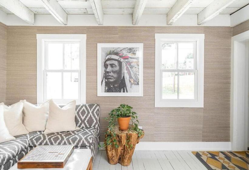 호스텔 White Moose Inn