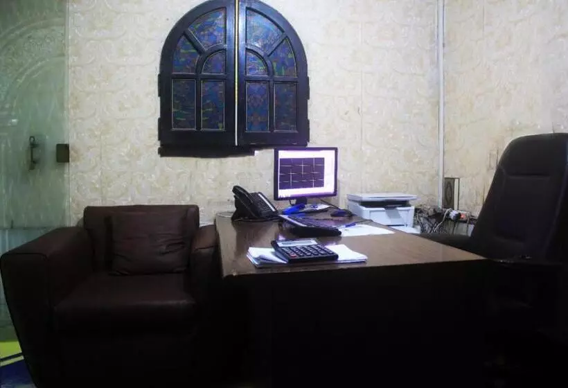 هتل Egyptians Hostel