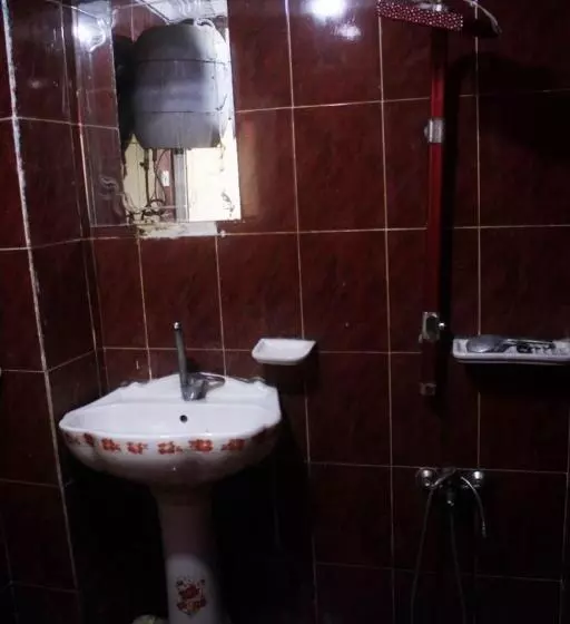 هتل Egyptians Hostel