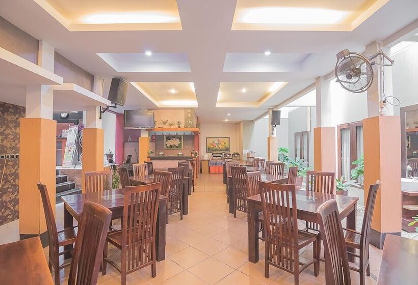 פנסיון Reddoorz Plus Syariah At Banjarbaru 2