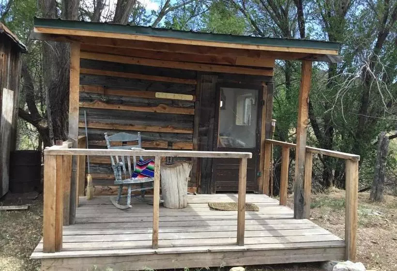 ホテル Taos Goji Farm & Eco Lodge Retreat