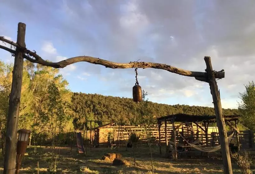 ホテル Taos Goji Farm & Eco Lodge Retreat