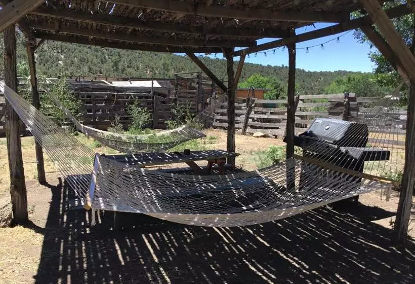 ホテル Taos Goji Farm & Eco Lodge Retreat