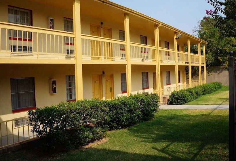 فندق صغير Travelers Inn