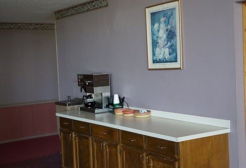 فندق صغير Travelers Inn