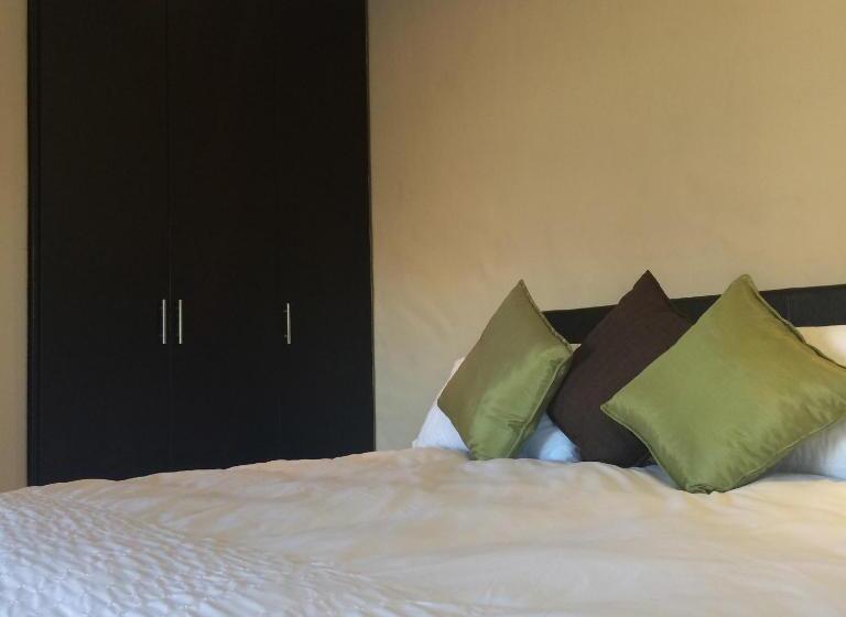 فندق Topiary Wine Estate & Cottages