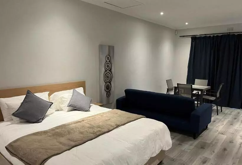 Hotelli Topiary Wine Estate & Cottages