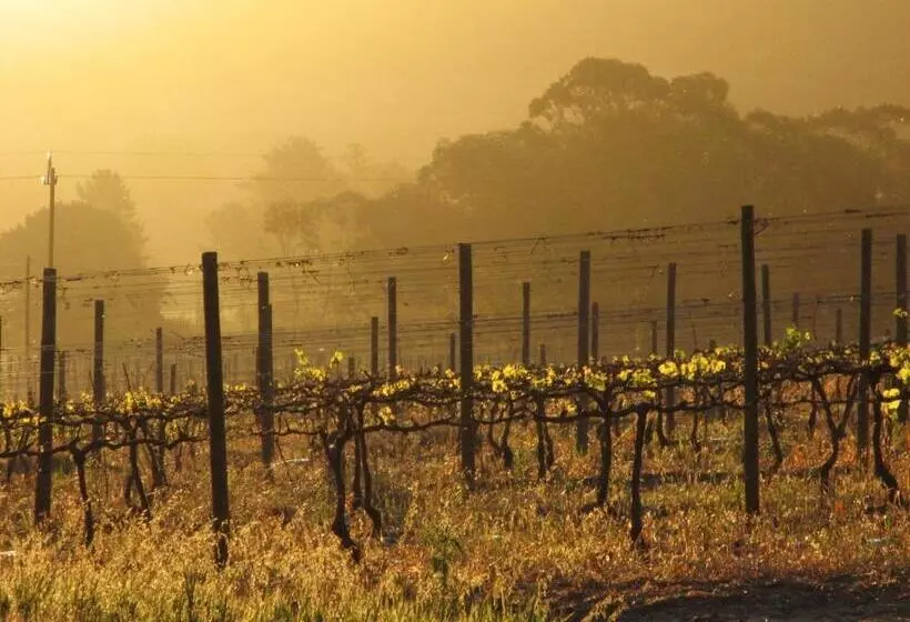 Hotelli Topiary Wine Estate & Cottages