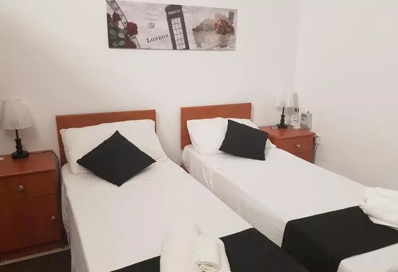 پانسیون D Ambrogio Guest House