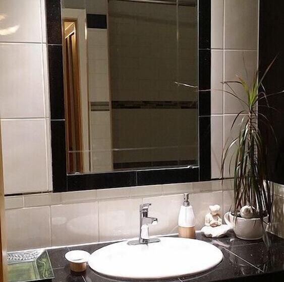 پانسیون Eileen S Bed & Breakfast Guest House