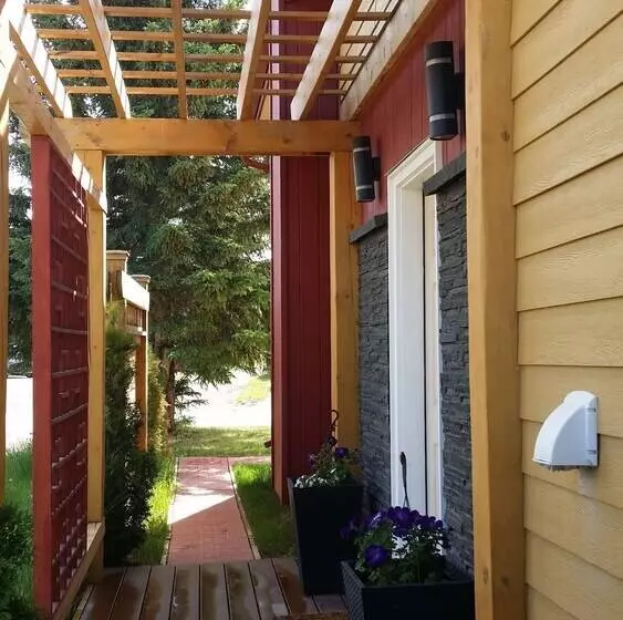 Majatalo Eileen S Bed & Breakfast   Guest House