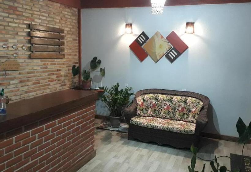 پانسیون Pousada Askalon