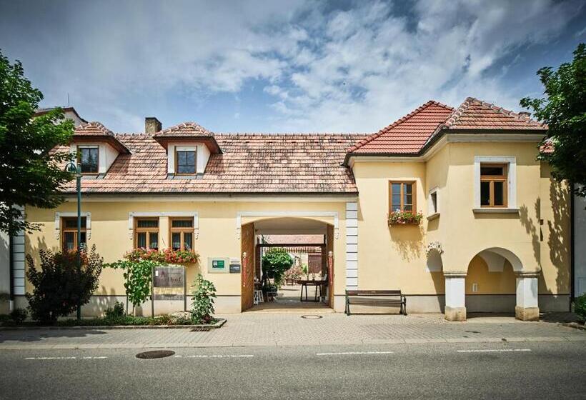 بنسيون Winzerhof Agerlhof