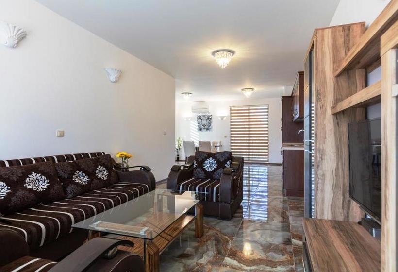 Boutique Apart Hotel Versis