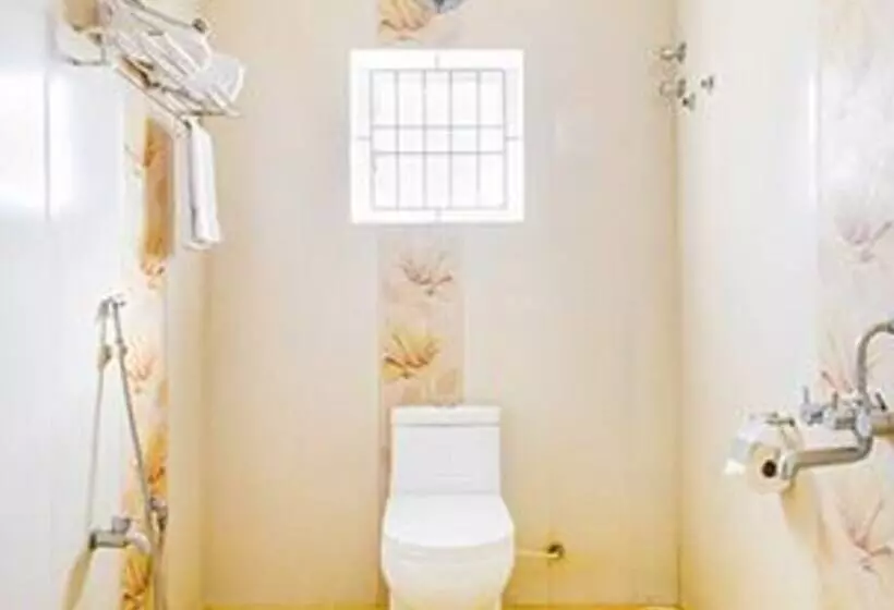 Fabhotel Sri Krishna Residency Airport   Nr St Thomas Mount National Shrine & Phoenix Marketcity Che