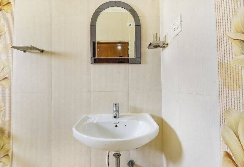 Fabhotel Sri Krishna Residency Airport Nr St Thomas Mount National Shrine & Phoenix Marketcity Che