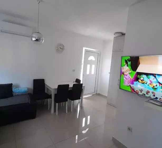 پانسیون Guest House Ugljevarevic