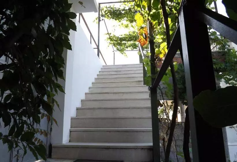 ペンション Guesthouse Shtino