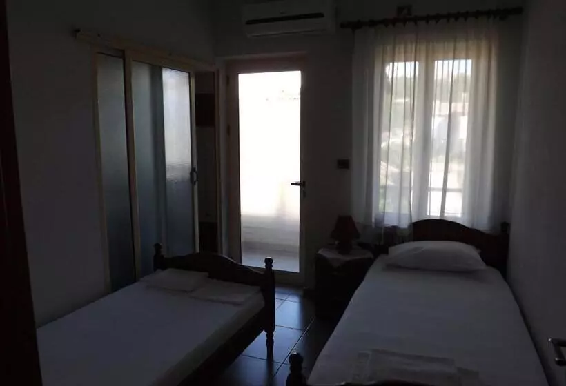 ペンション Guesthouse Shtino