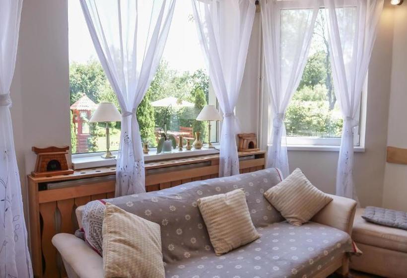 Pensiunea Poiana Avrigului