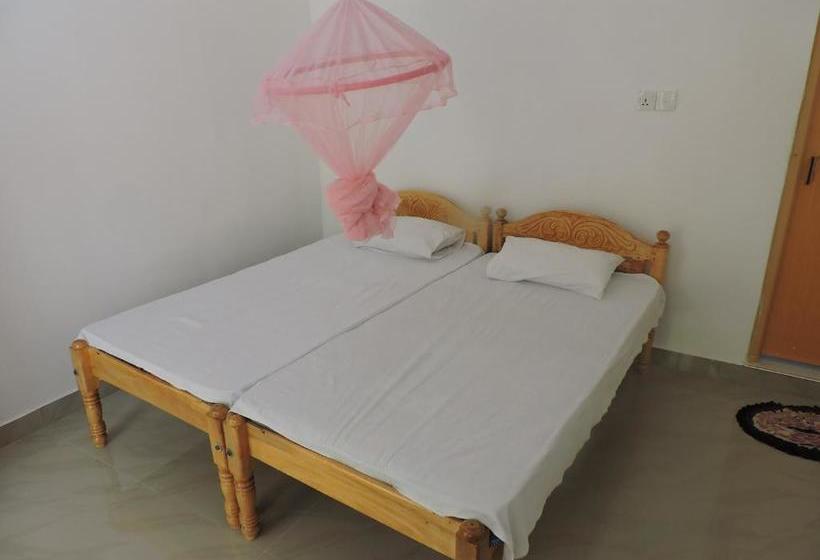 פנסיון Gopalapuram Guest House