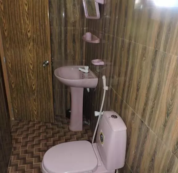 Majatalo Gopalapuram Guest House