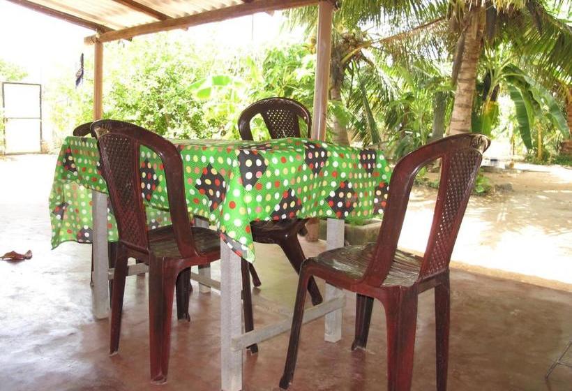 פנסיון Gopalapuram Guest House