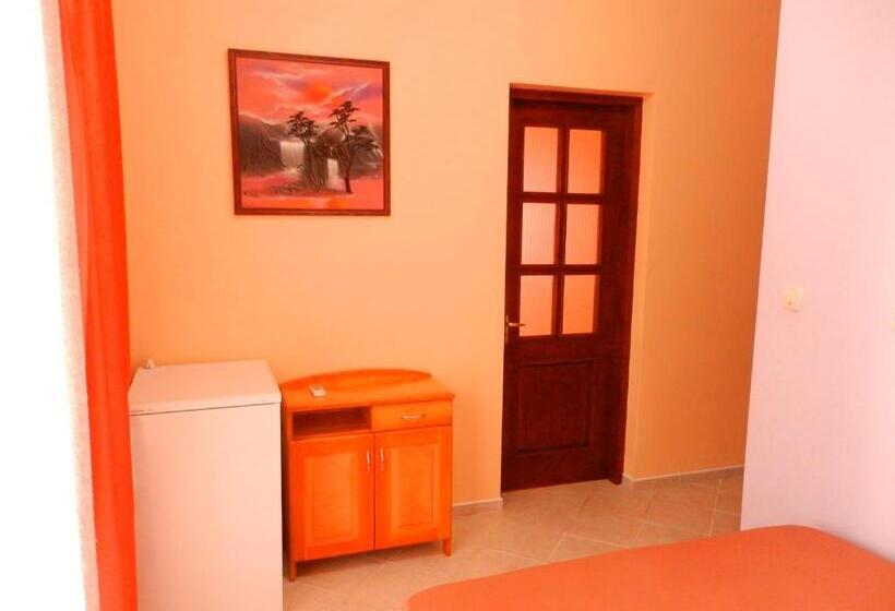 پانسیون Guest House Villa Leonardo