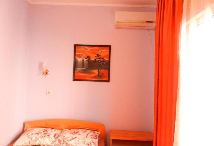 پانسیون Guest House Villa Leonardo
