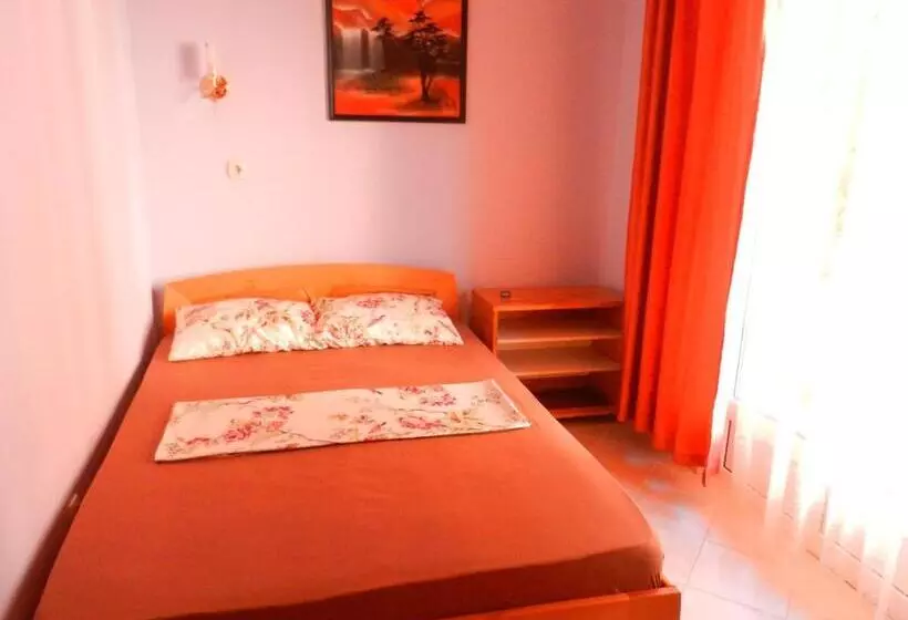 پانسیون Guest House Villa Leonardo