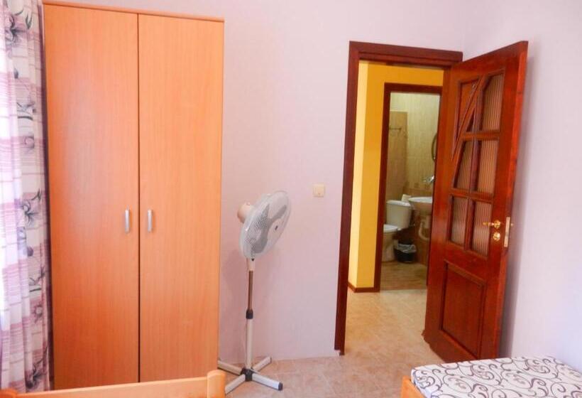 پانسیون Guest House Villa Leonardo