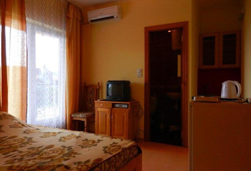 پانسیون Guest House Villa Leonardo