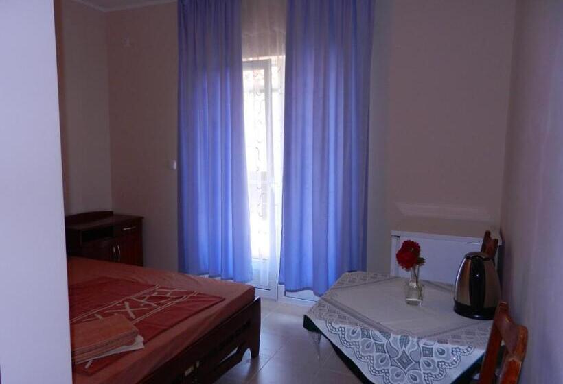 پانسیون Guest House Villa Leonardo