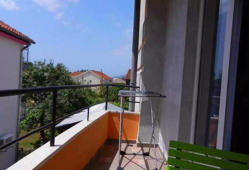 پانسیون Guest House Villa Leonardo
