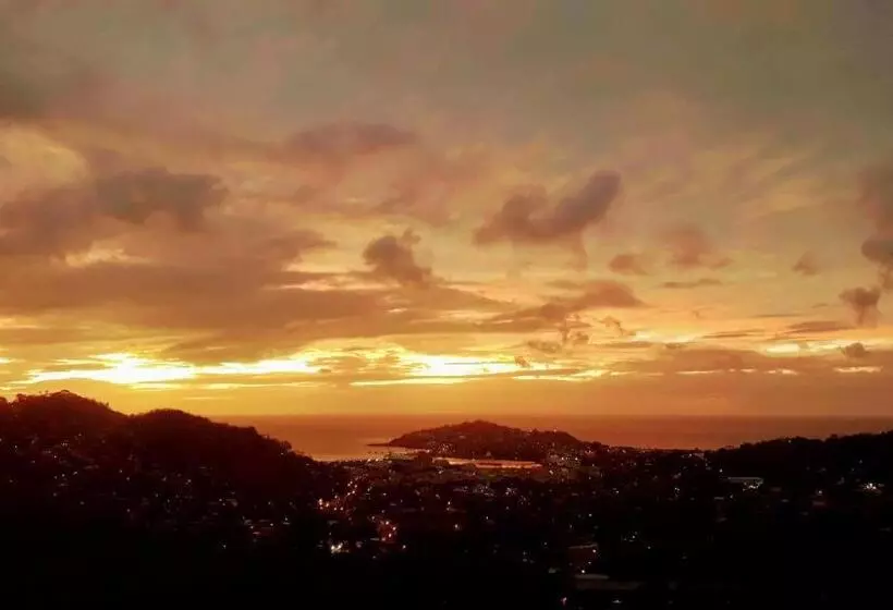 پانسیون Hilltop View Guesthouse