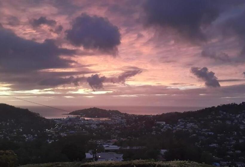 پانسیون Hilltop View Guesthouse