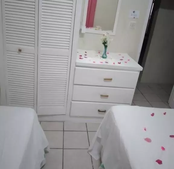 پانسیون Hilltop View Guesthouse